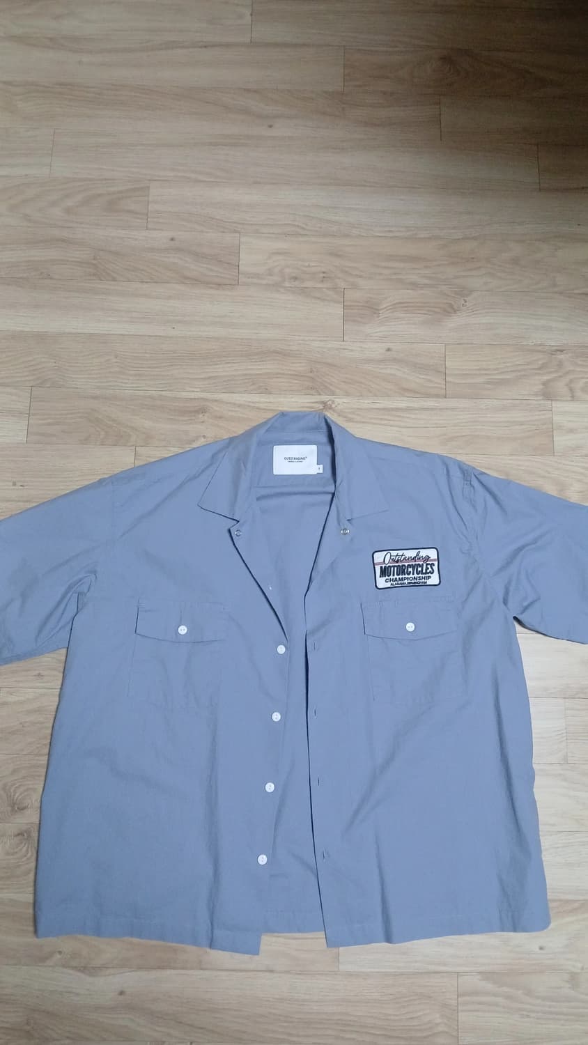 아웃스탠딩 반팔 셔츠? 상품이미지1