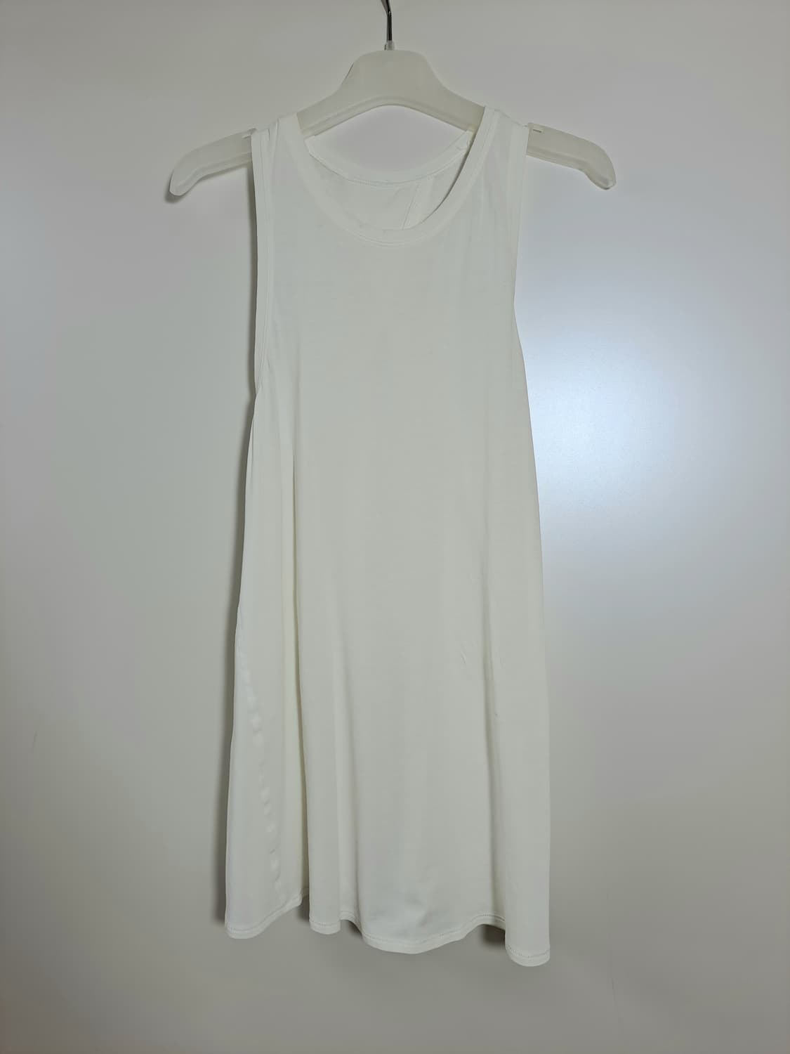 Lululemon ivory Tie Back Tank, M 상품이미지1