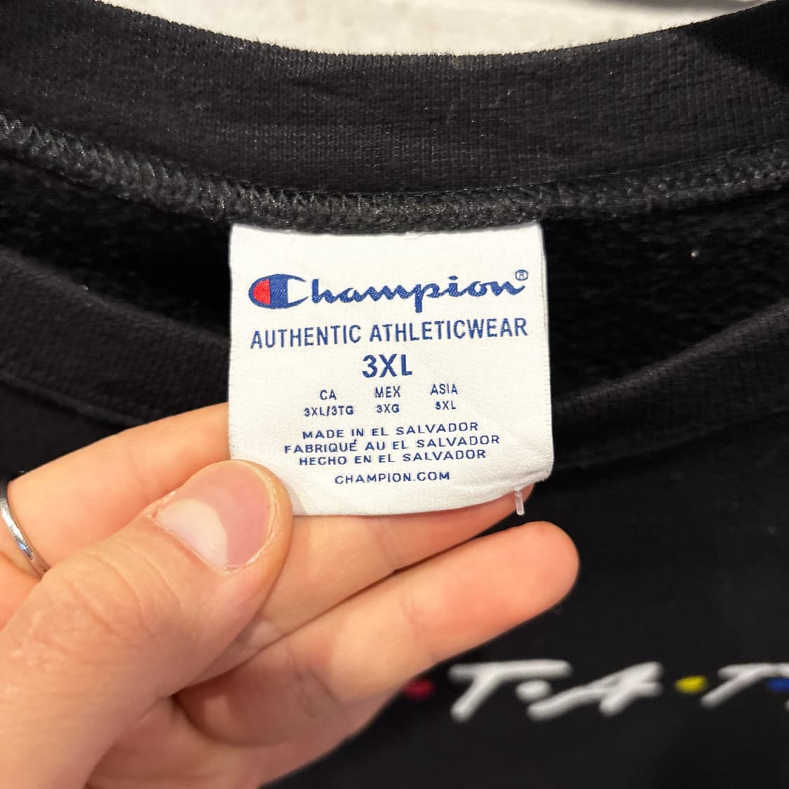 챔피온 볼스테이트 스웻셔츠 프렌즈 모티브 프린팅 디테일 블랙 상품이미지7