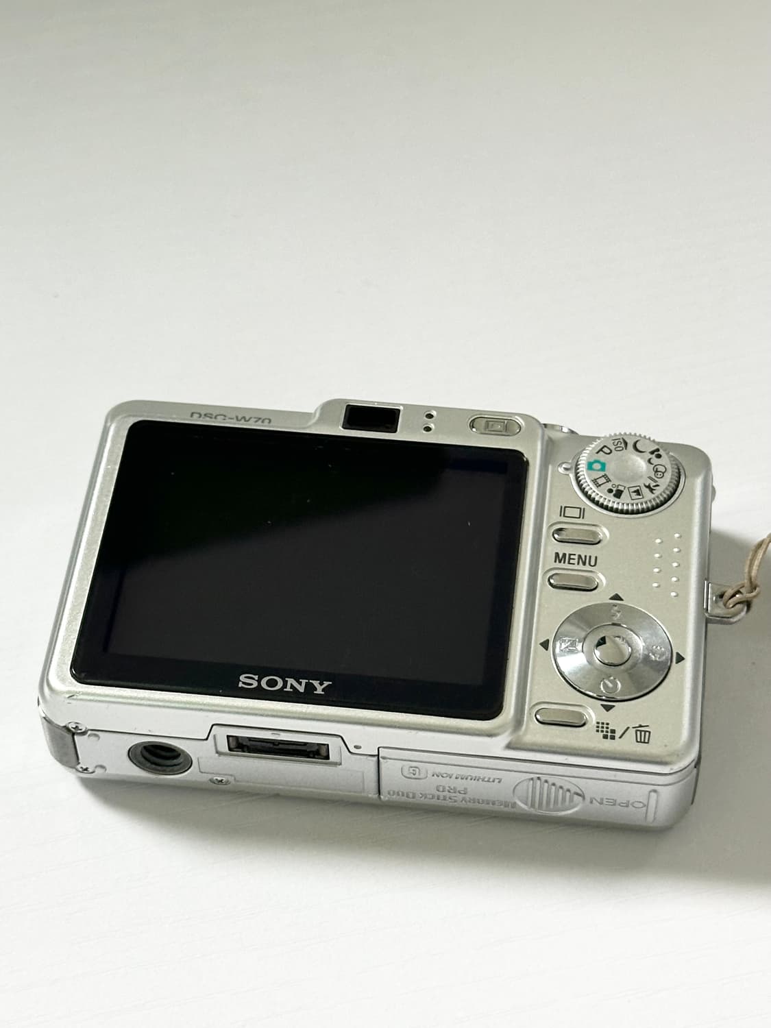 소니 사이버샷 dsc-w70 상품이미지2