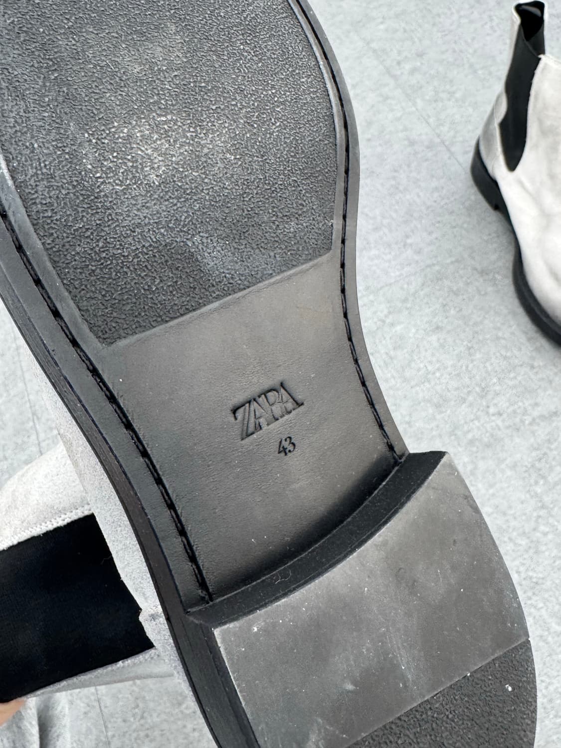 ZARA 화이트 누벅 부츠 상품이미지3