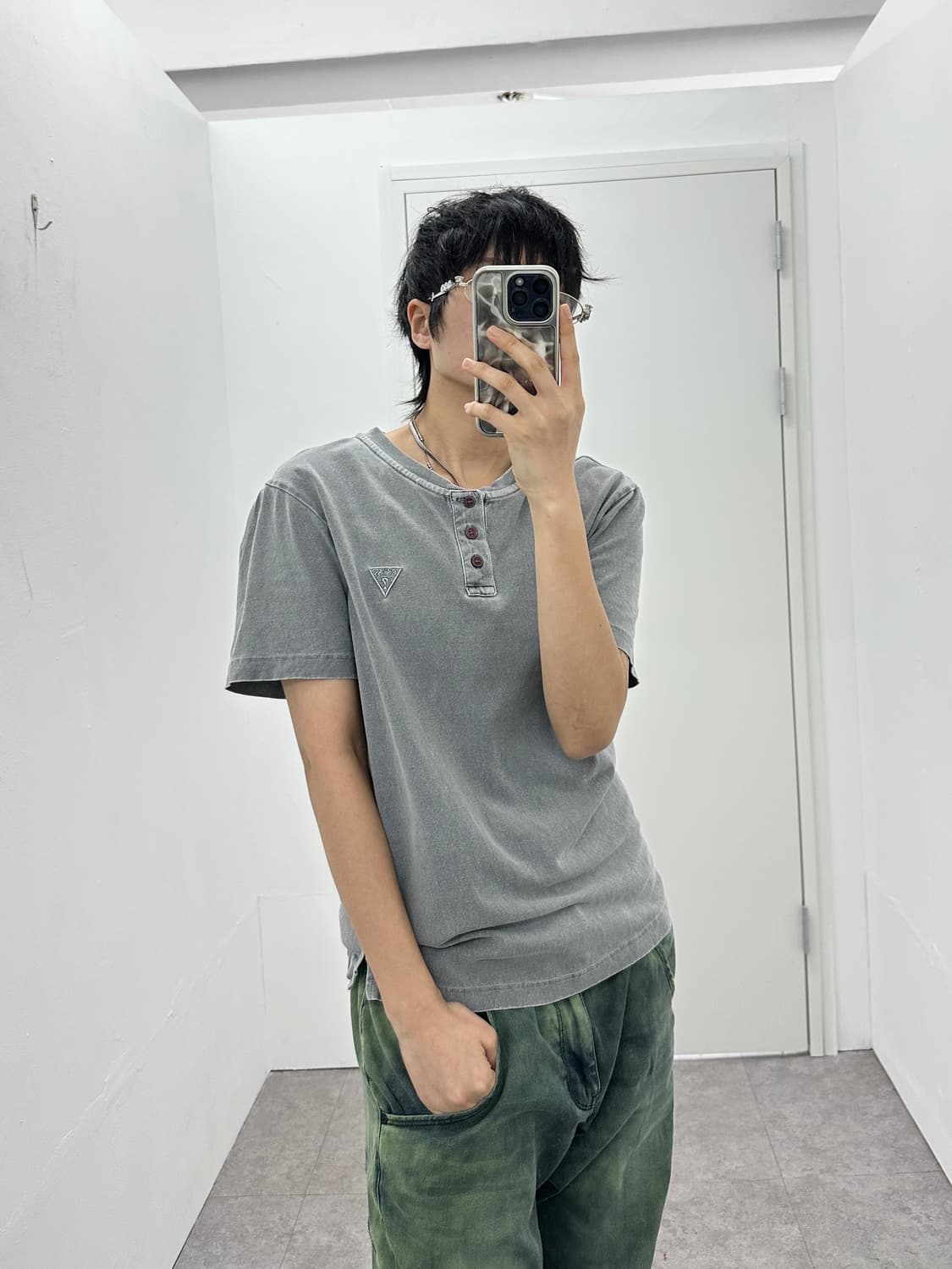 GUESS henley neck tee shirts 상품이미지1