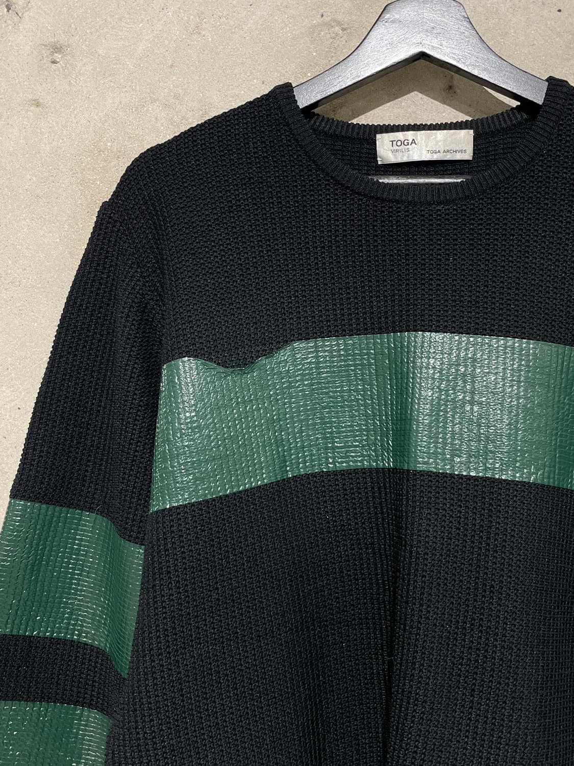 토가 비릴리스 블랙 아세테이트 그린 패널 와플 니트 상품이미지2