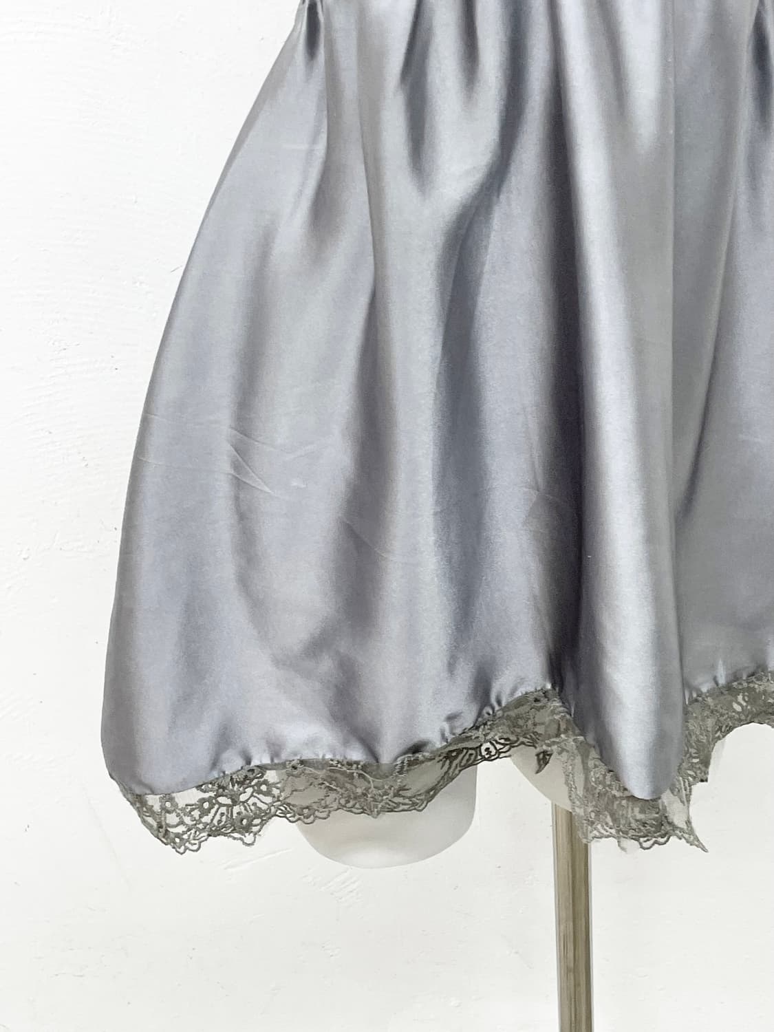 페어리 새틴 레이스 슬립 상품이미지3