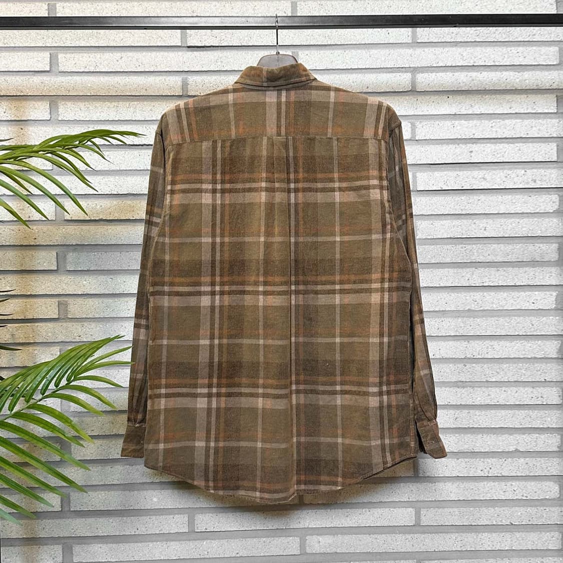 USA VINTAGE 코듀로이 긴팔 셔츠 체크 패턴 투포켓 디테일 브라운 상품이미지3