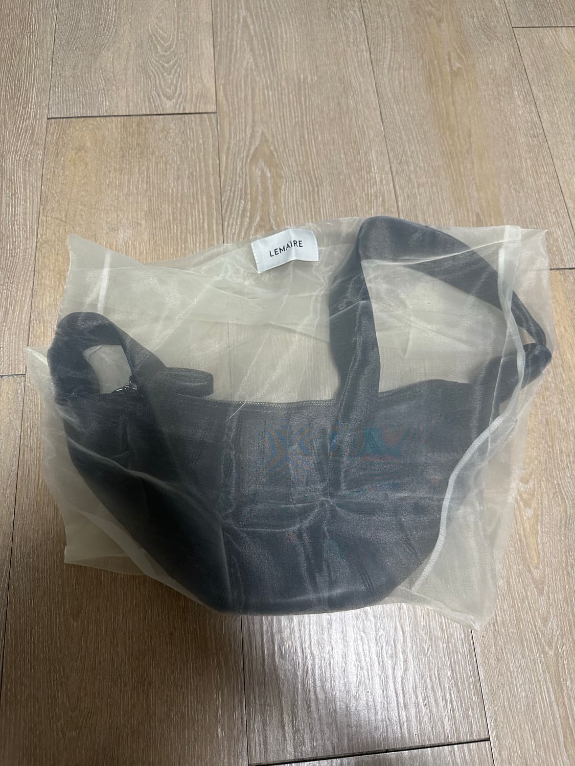 lemaire small croissant bag black 상품이미지4