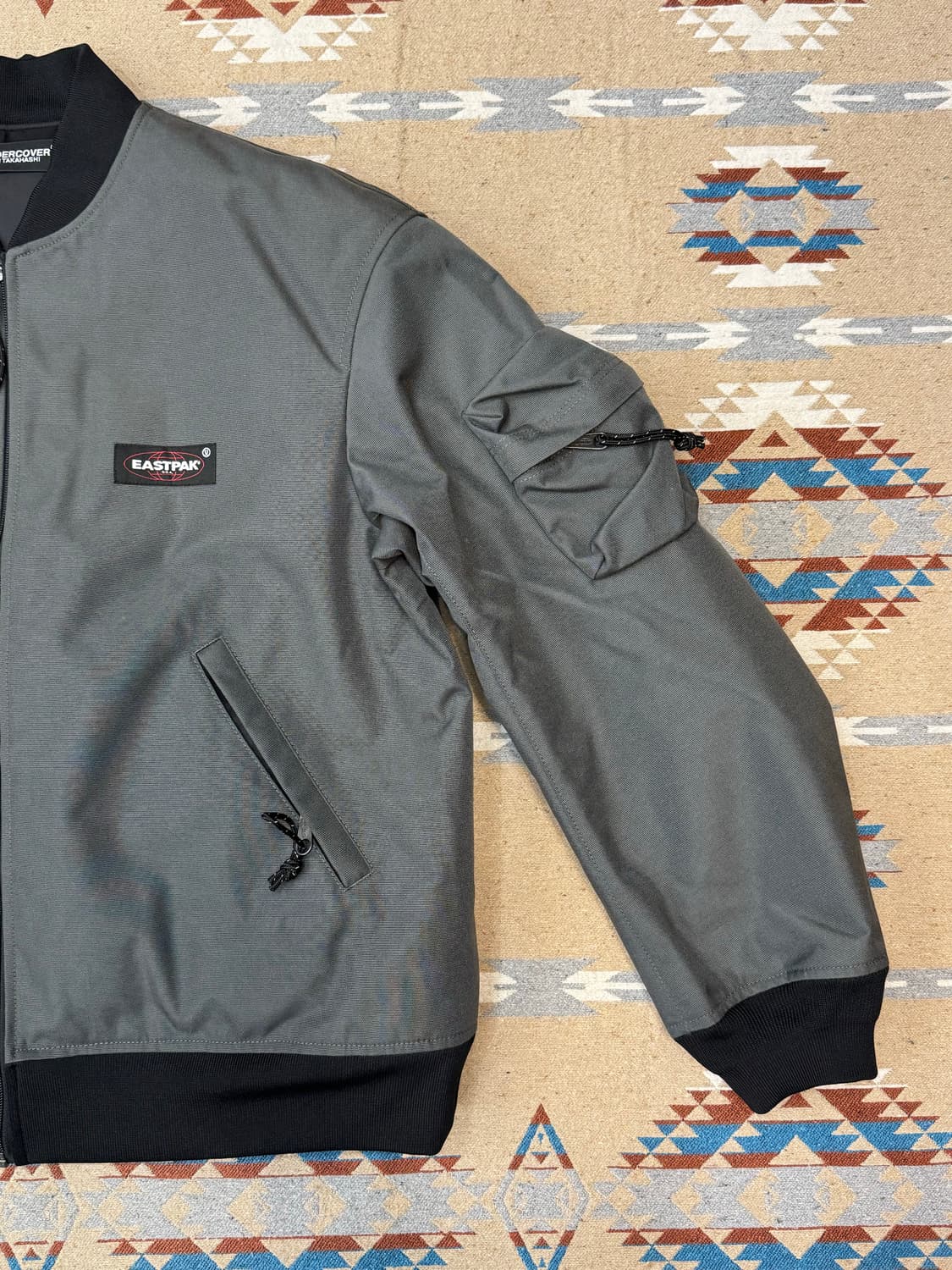 [4][XL] 언더커버 x 이스트팩 보머 자켓 상품이미지3