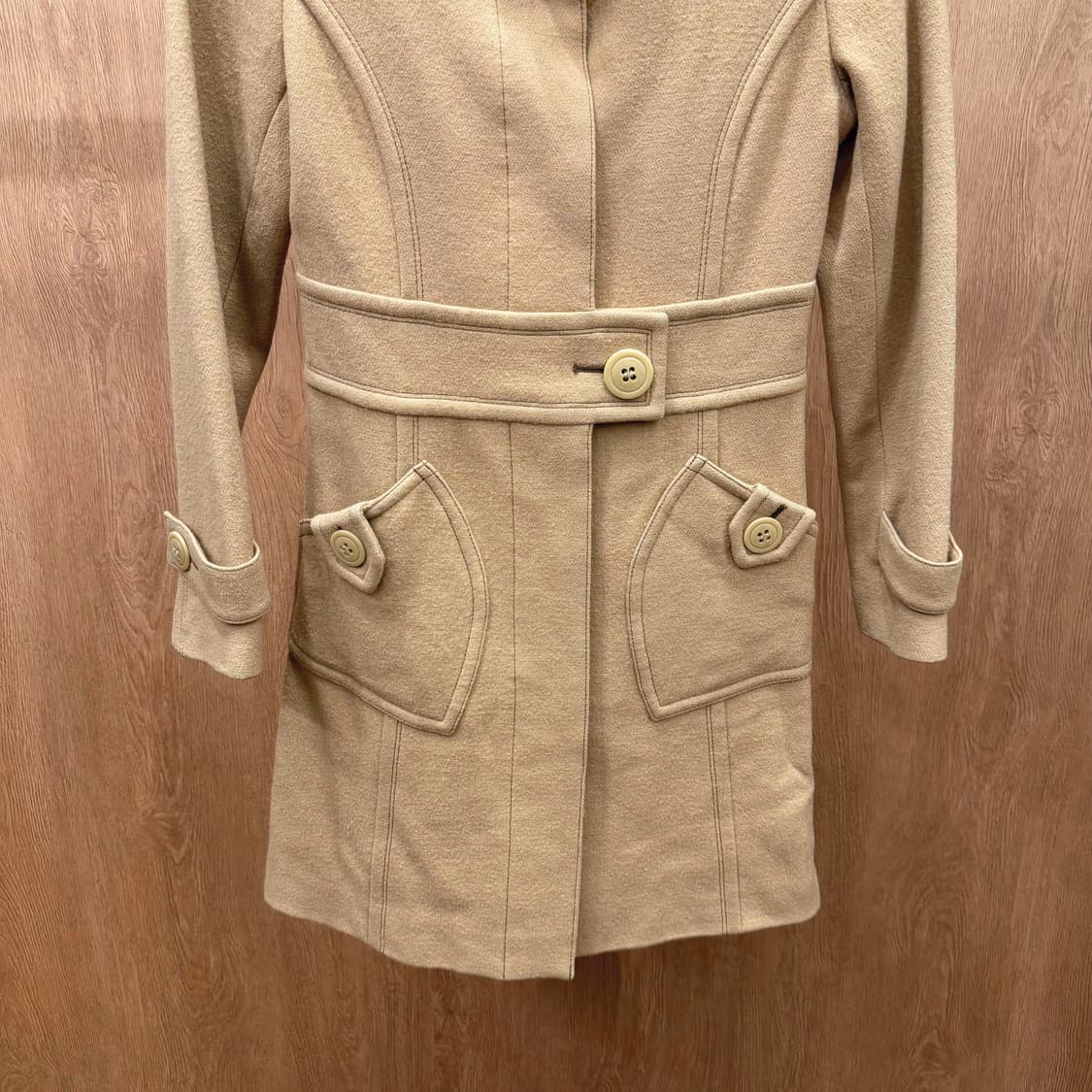 버버리 블루 라벨 울 코트 스탠드 카라 벨트 버튼 디테일 슬림핏 베이지 상품이미지5