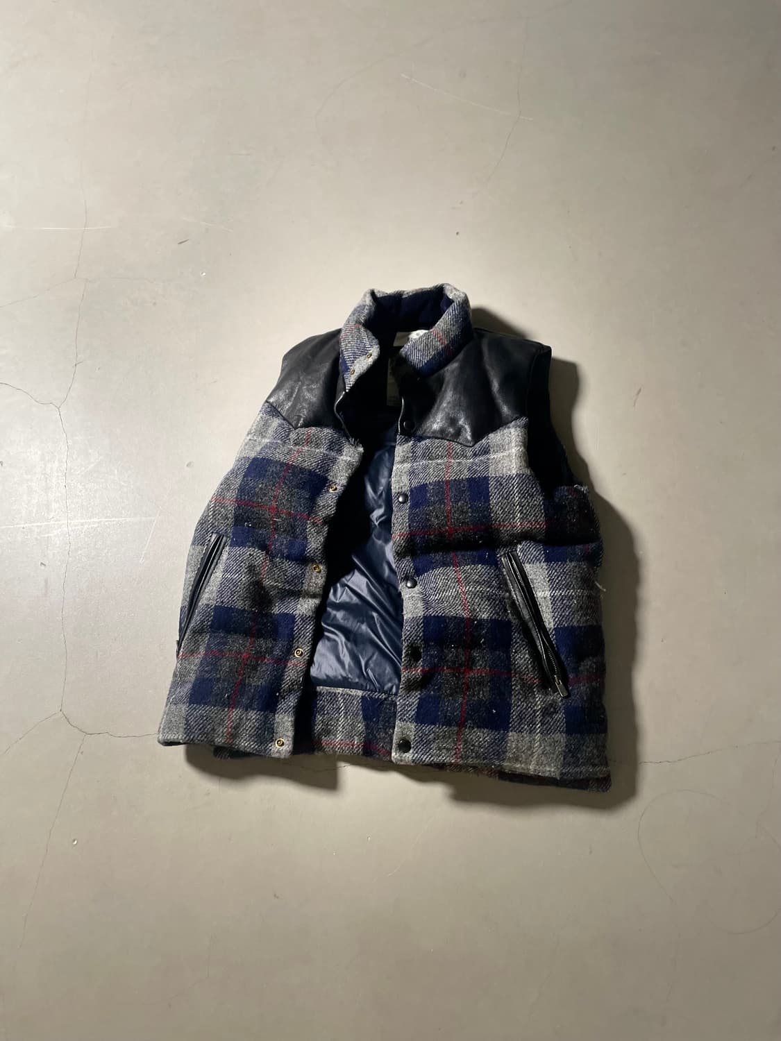 Harris Tweed Down Vest 상품이미지1