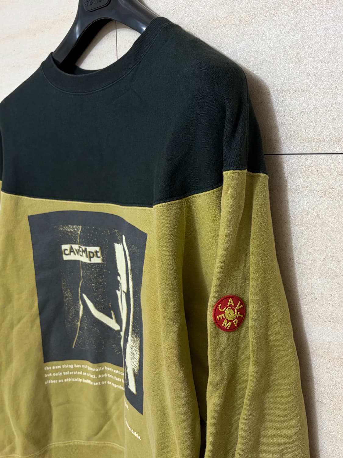 C.E ROUND SHOULDER CREW NECK 상품이미지3