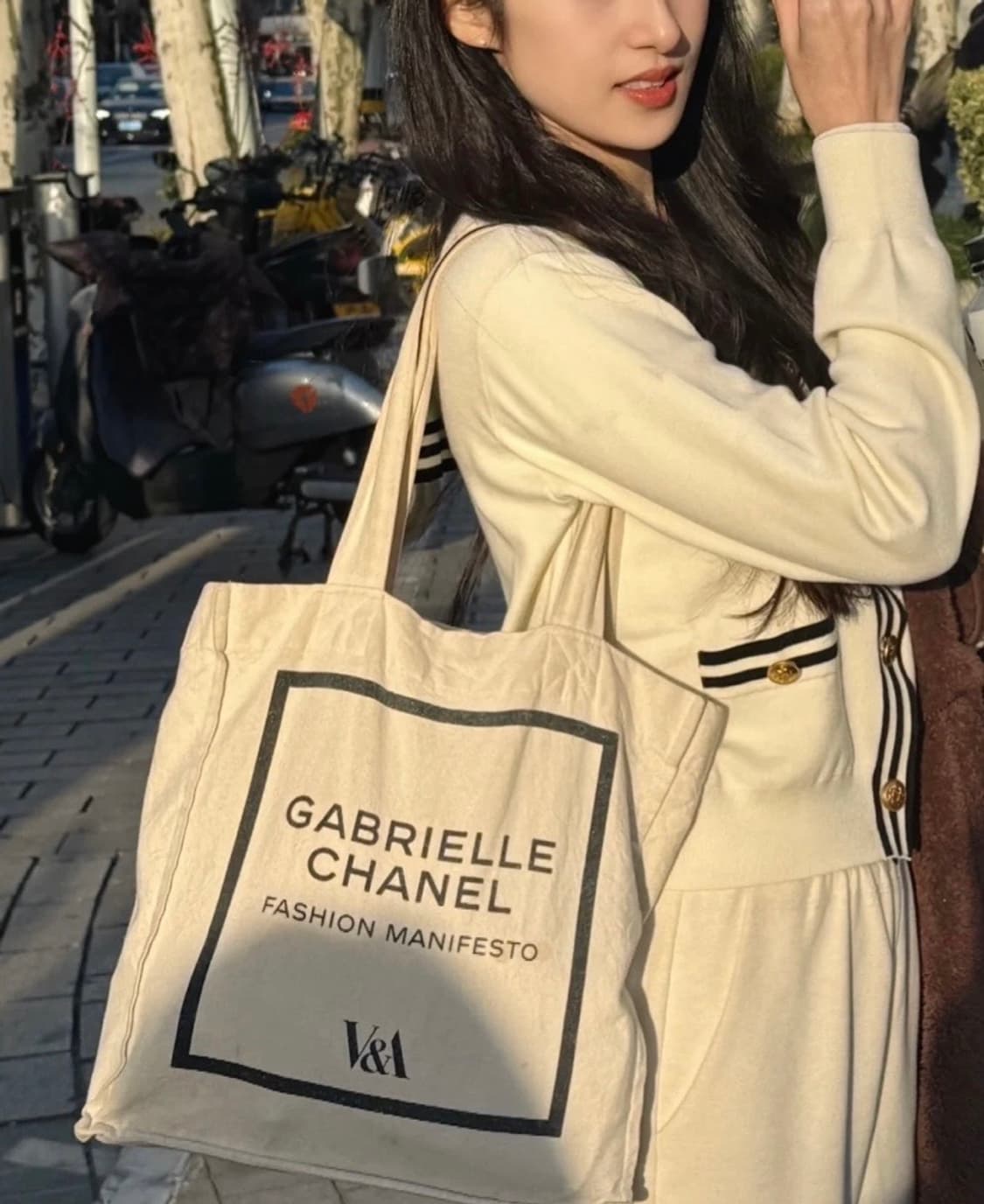 샤넬 v&a 전시회 가브리엘 굿즈 에코백 상품이미지5