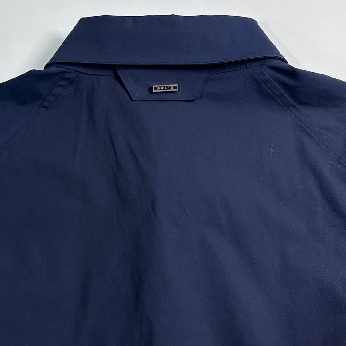 솔리드옴므 커프스 디테일 네이비 셔츠 상품이미지6