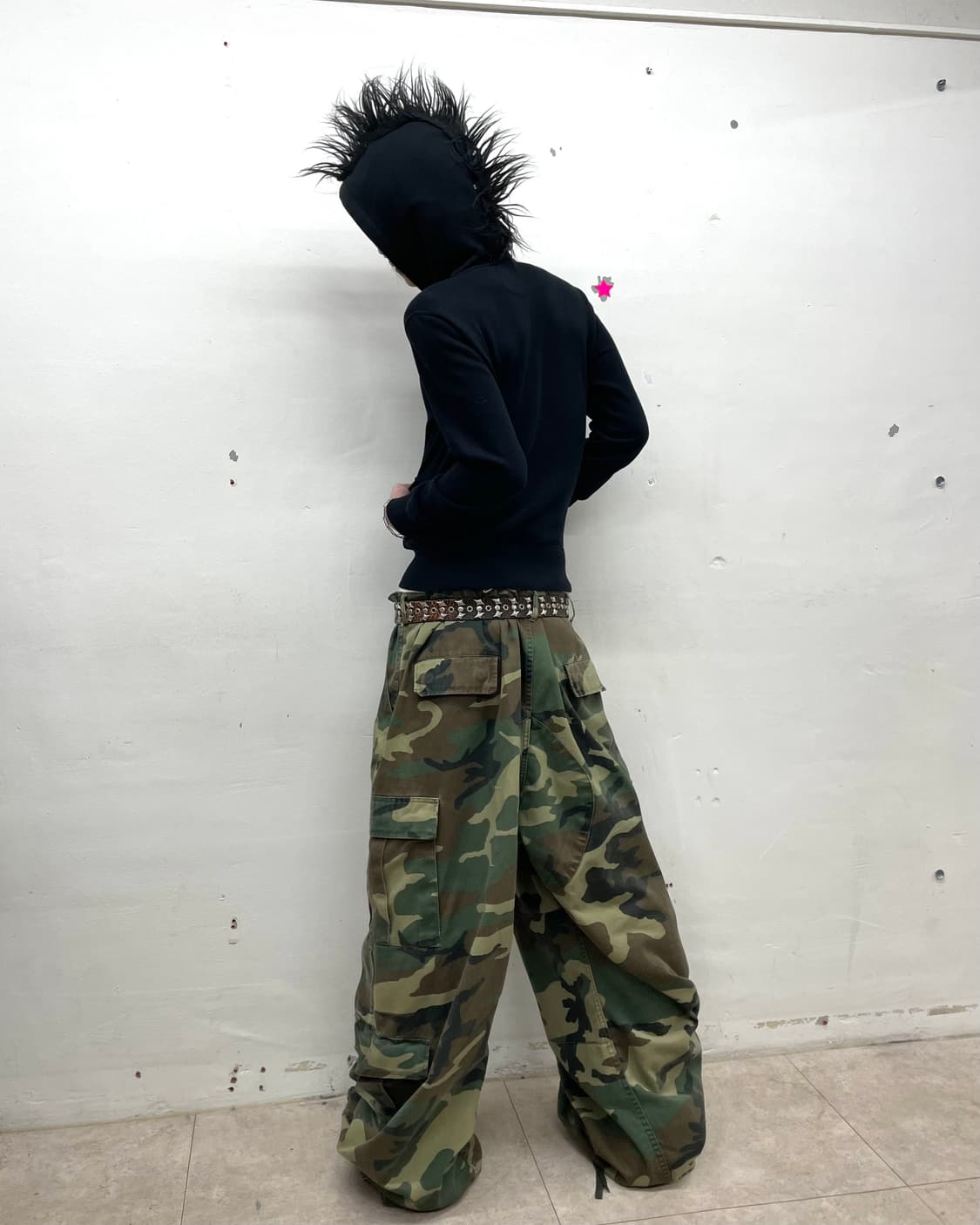 Mohawk Custom Black Hooded Zip-Up 상품이미지9