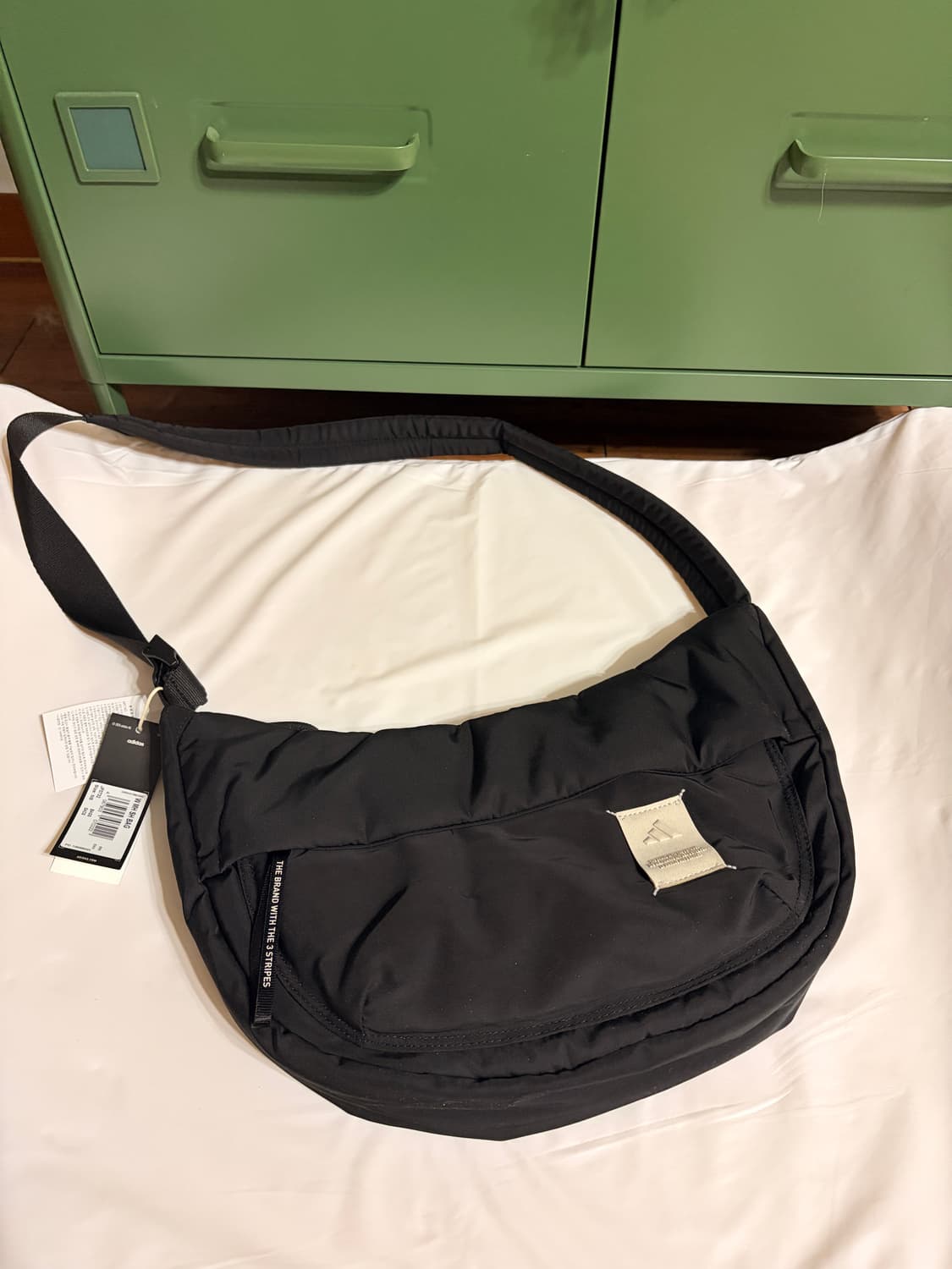 아디다스 반달 크로스백 상품이미지1