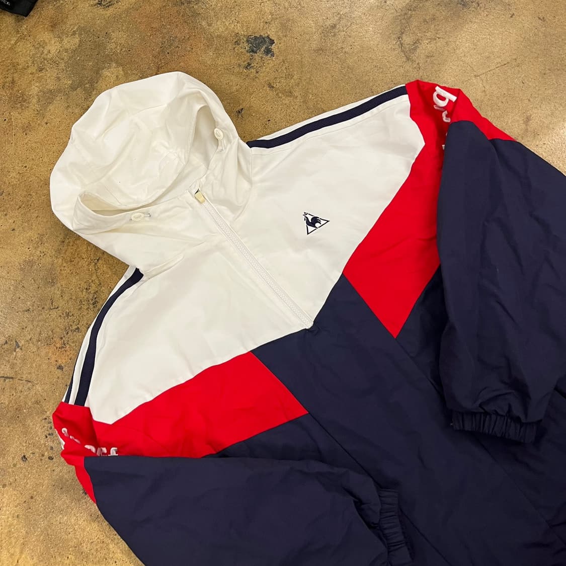 [정품/M] 르꼬끄 화이트 네이비 바람막이 후드 자켓 b15 상품이미지1