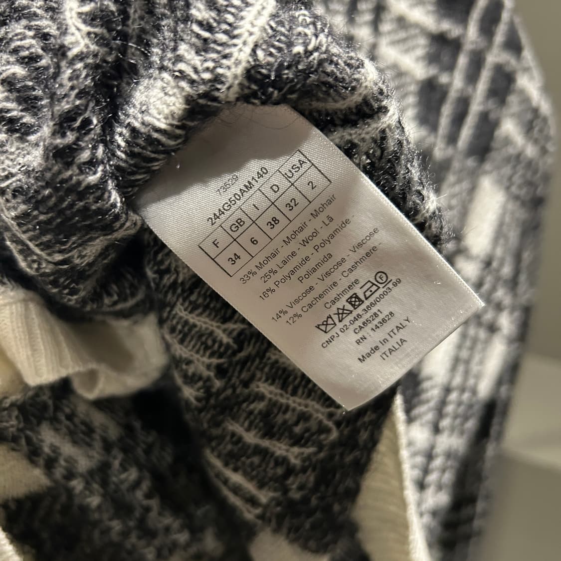 디올 모헤어 캐시미어 체크 가디건 상품이미지5