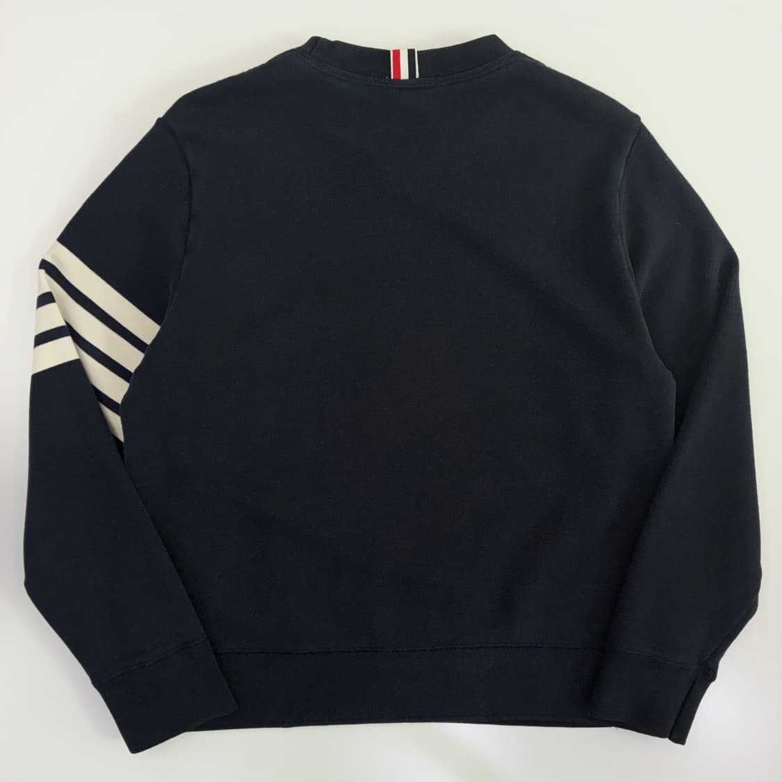 Thom Browne 톰브라운 사선 완장 맨투맨 상품이미지3