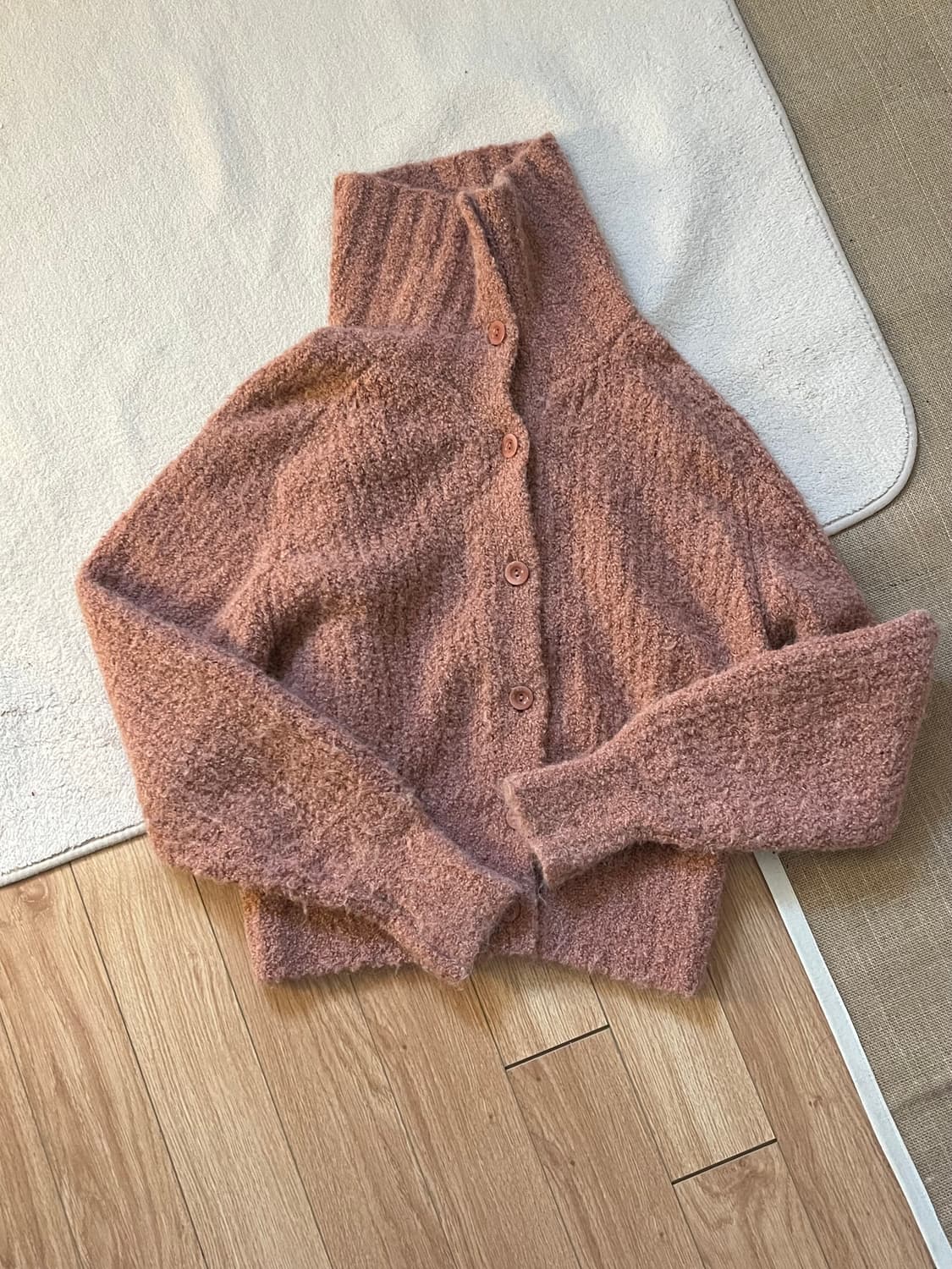 COS 알파카 하이넥 니트 상품이미지2