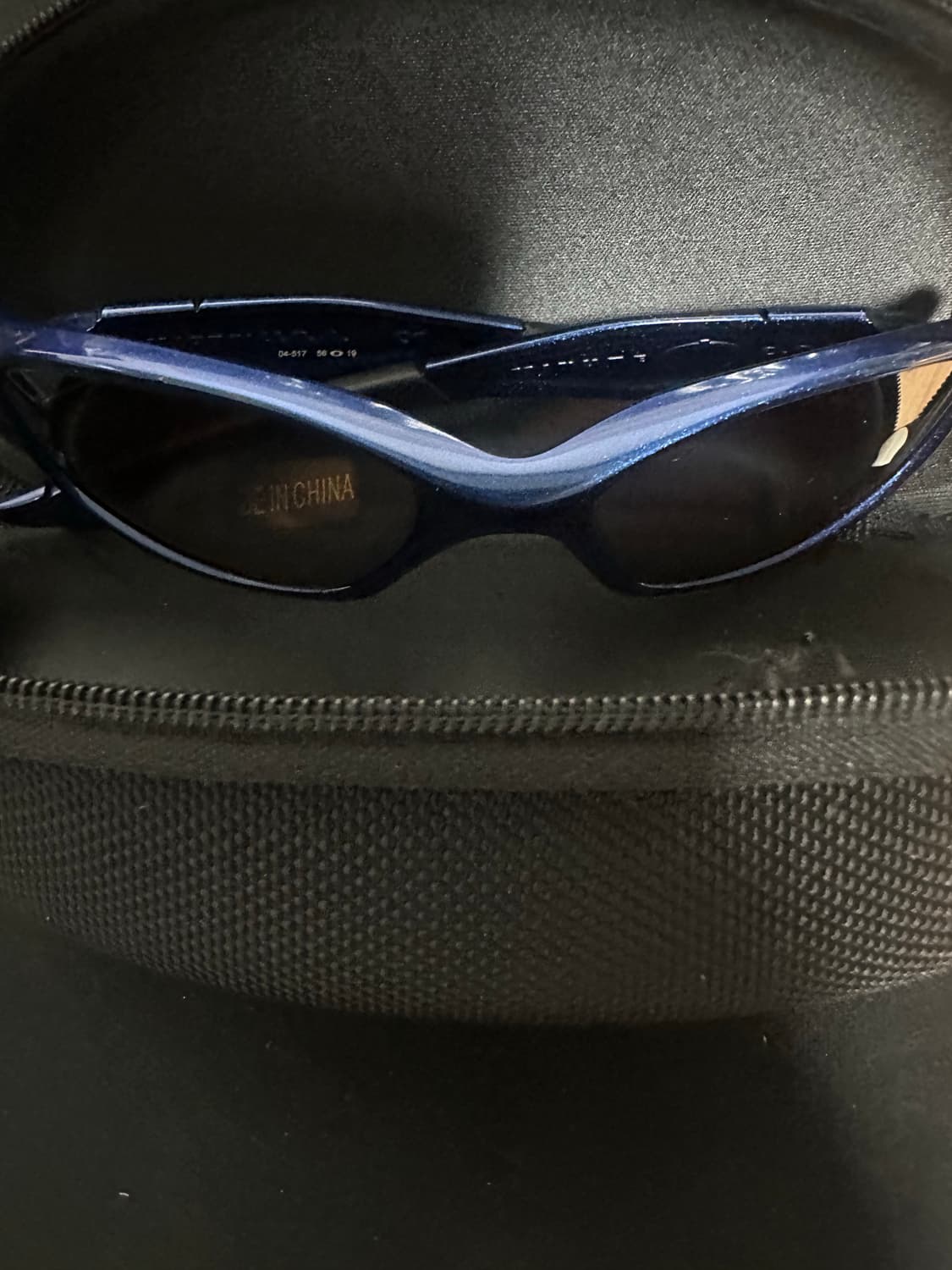 오클리 미뉴트 2.0 블루 선글라스 상품이미지1