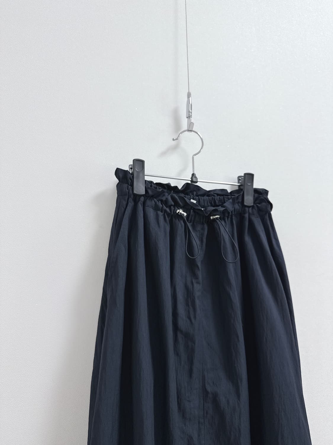 컴젠 네이비 스트링 스커트 상품이미지2