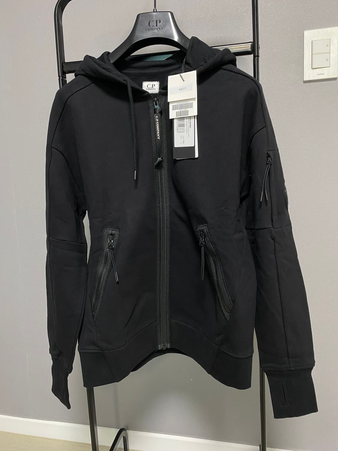 cp컴퍼니 블랙 후드집업 S 상품이미지1