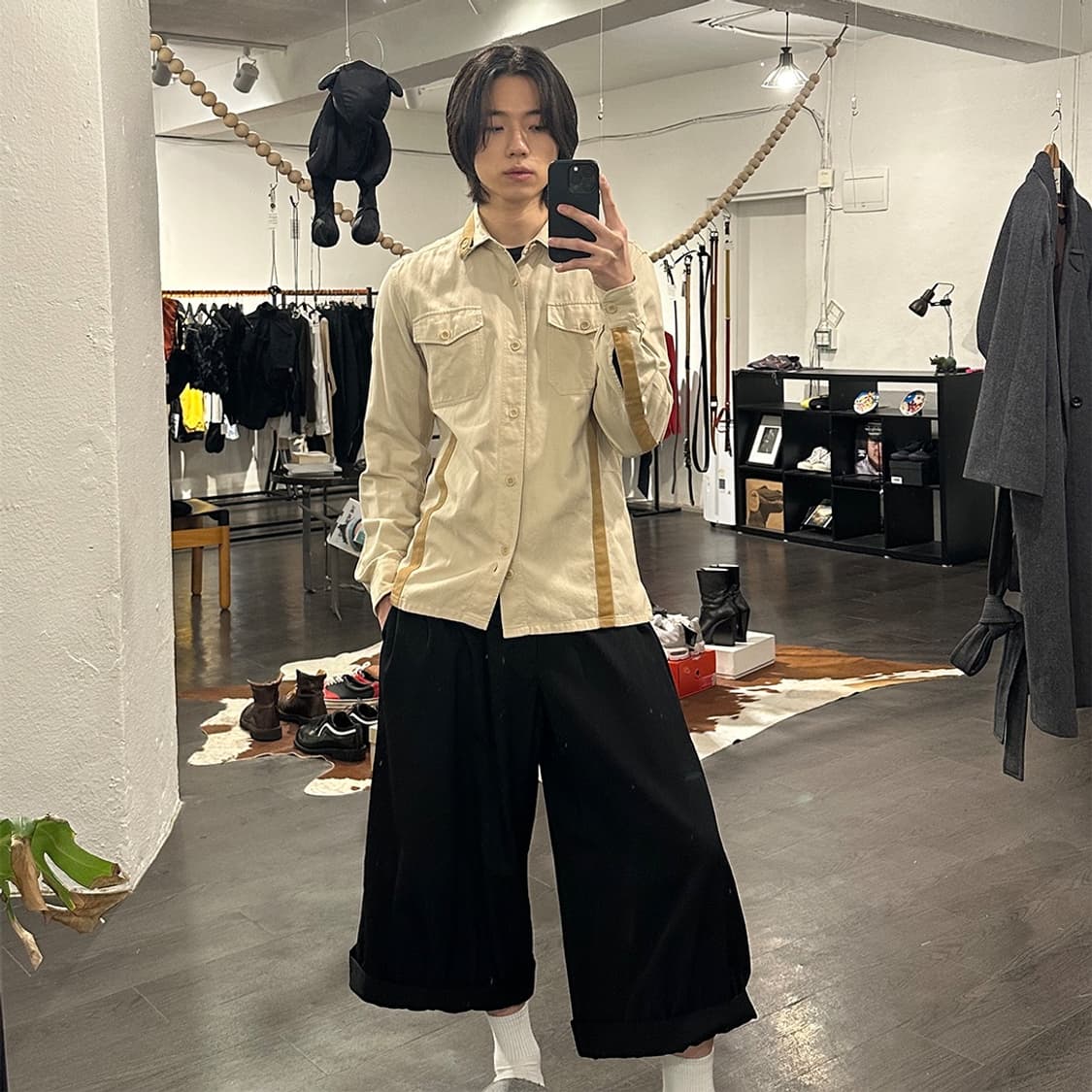 드리스반노튼 라인 디테일 셔츠 상품이미지7