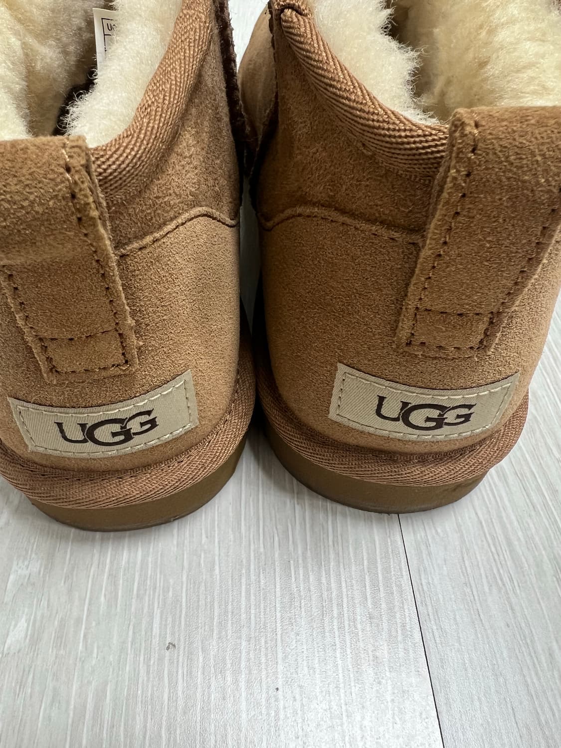 어그 클래식 울트라 미니 부츠 체스트넛 US9 상품이미지5