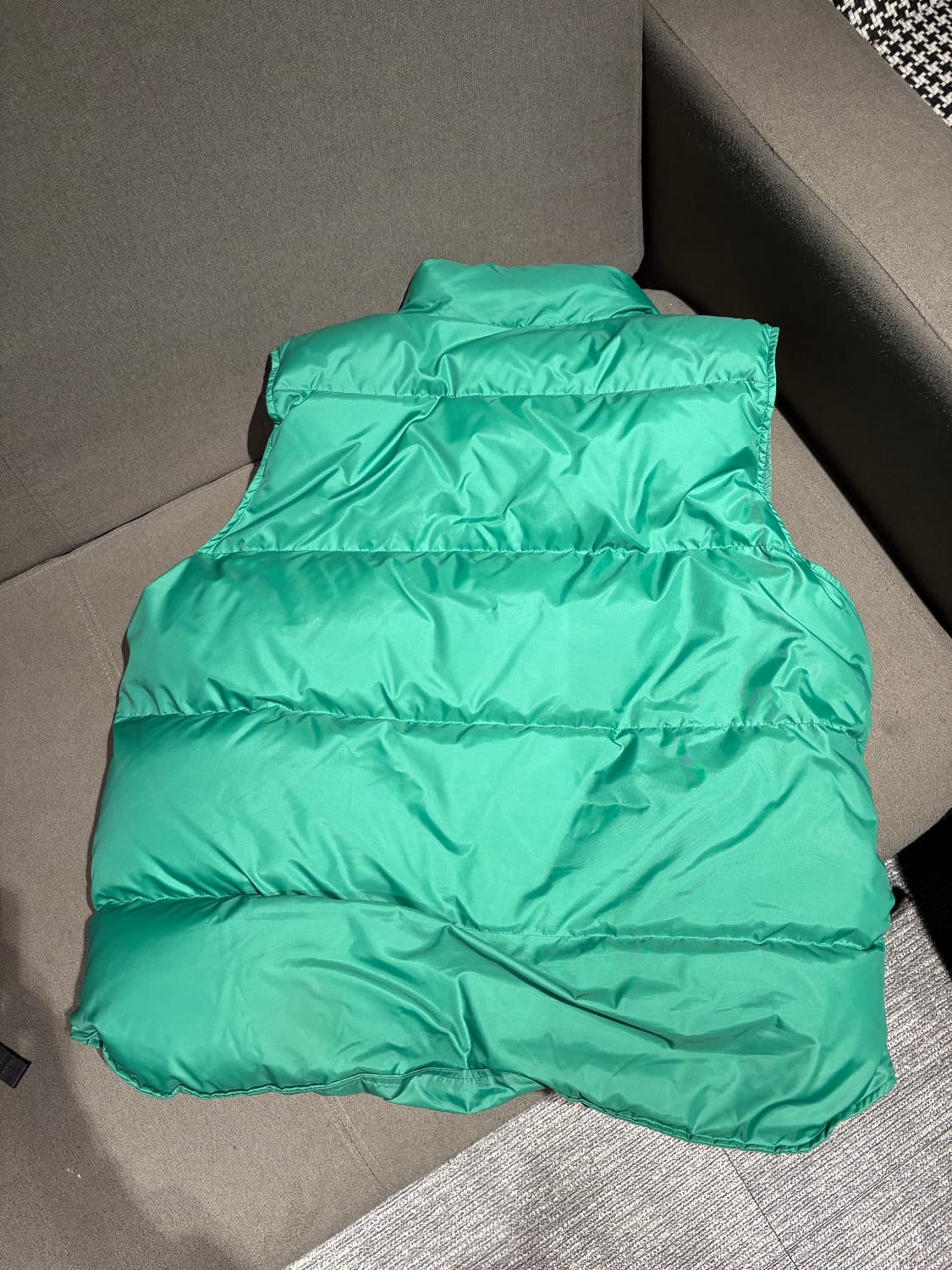 (L) 블랙아웃 구스다운 패딩베스트 상품이미지5