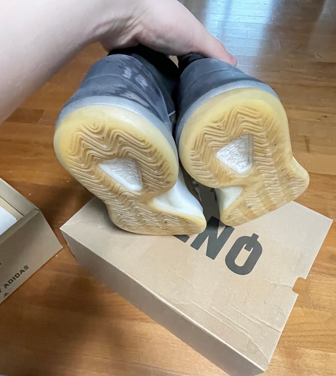 [KREAM 풀구성] 아디다스 이지 퀀텀 바리움 (yzy qntm)280 상품이미지6