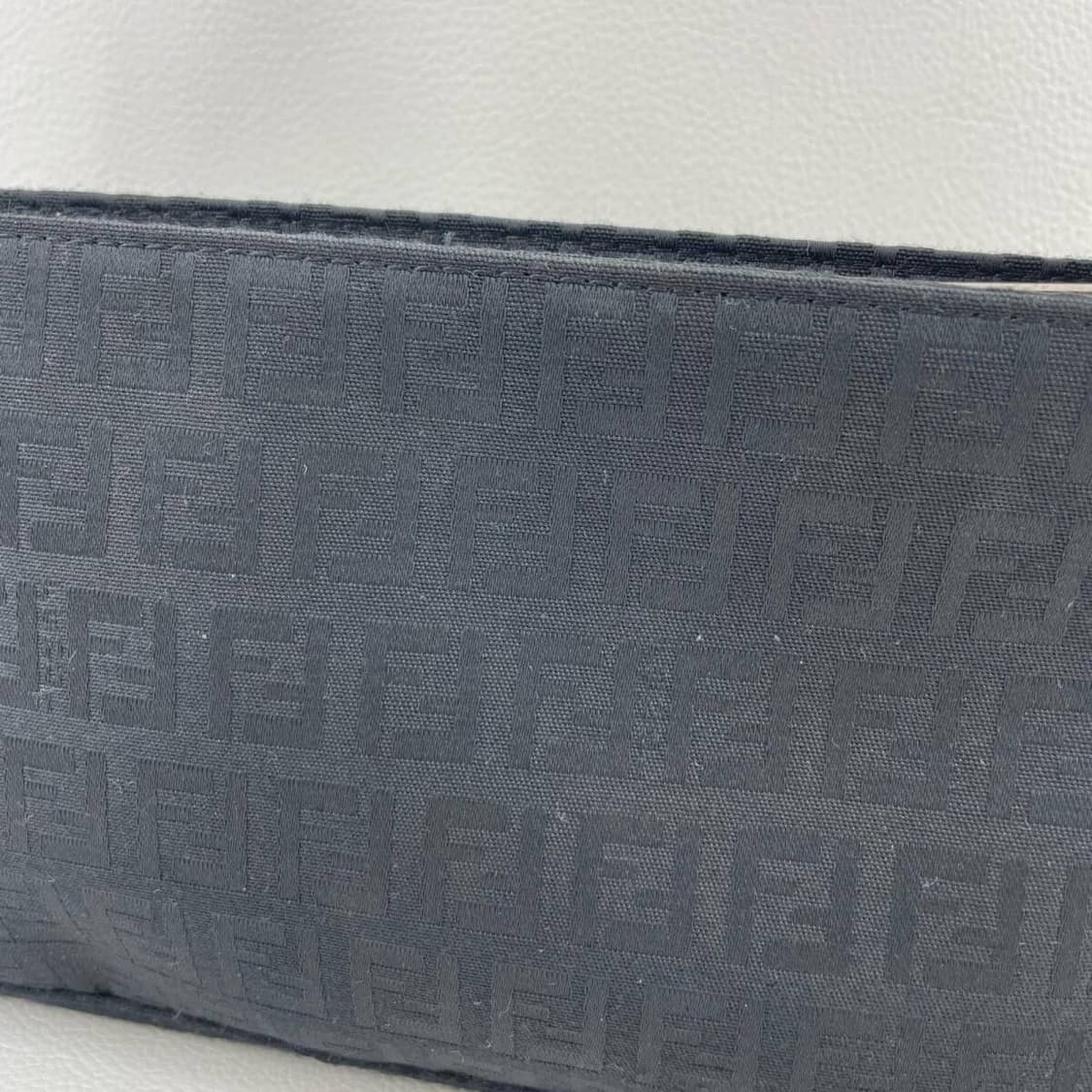 펜디 원 주키노 블랙 숄더백 상품이미지6