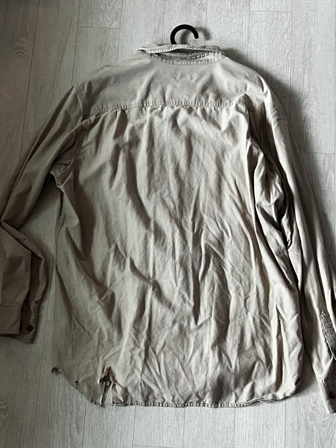 칼하트 오버핏 베이지셔츠 상품이미지2