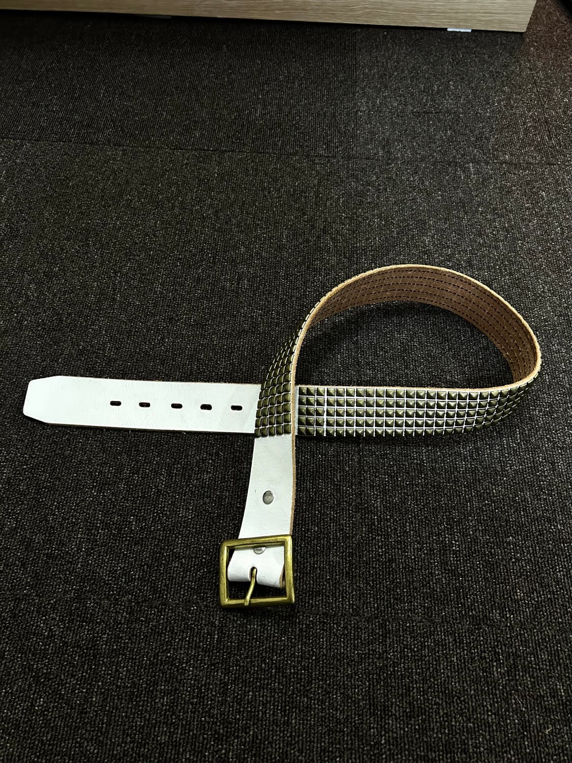 Gold Stud white Leather Belt 상품이미지1