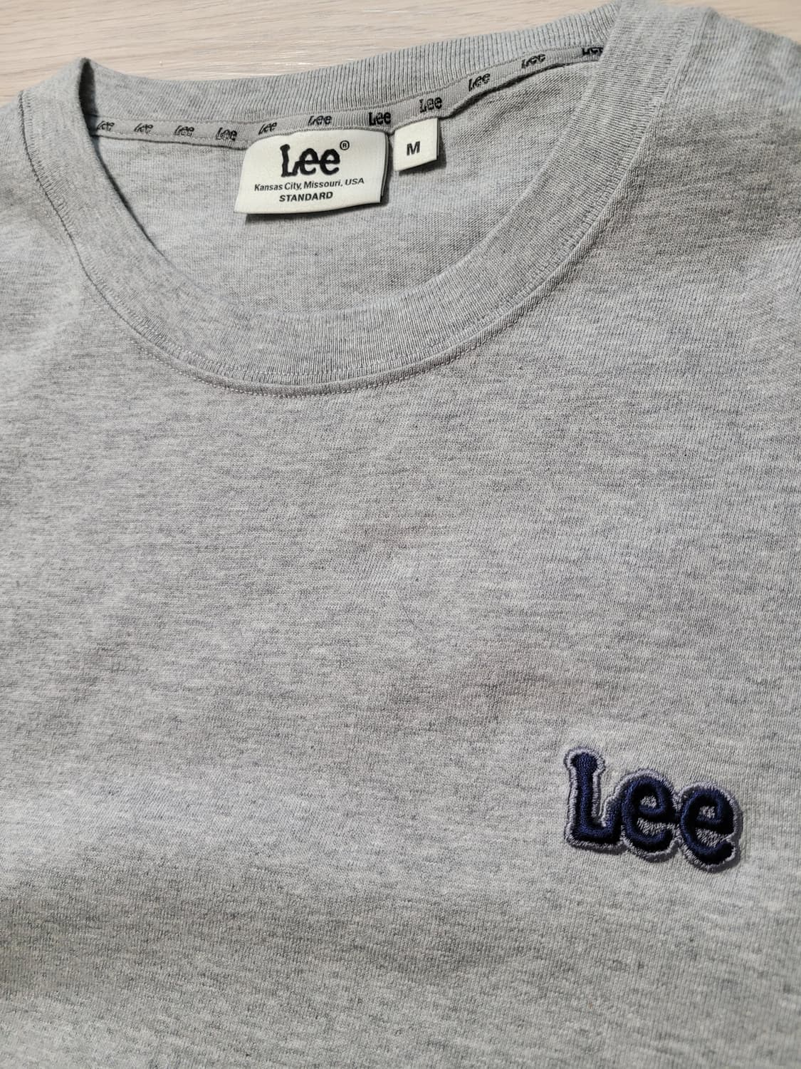 새상품) lee 리 스몰 트위치 로고 긴 팔 티셔츠 그레이 M 상품이미지5