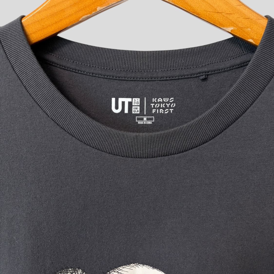 (M)유니클로 카우스 도쿄 퍼스트 반팔티셔츠 상품이미지3