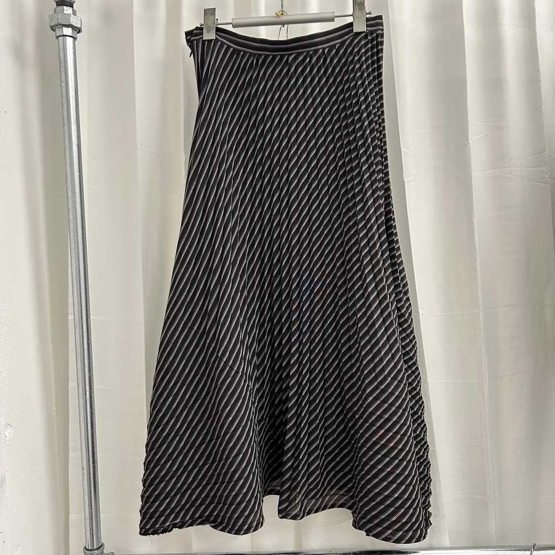이세이 미야케 스트라이프 플리츠 플레어 스커트 상품이미지5