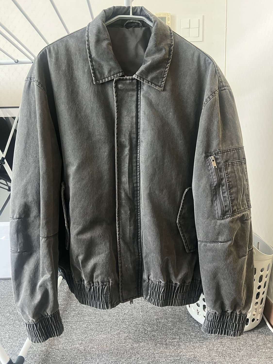 자라 워싱 MA-1 차콜 L 상품이미지1