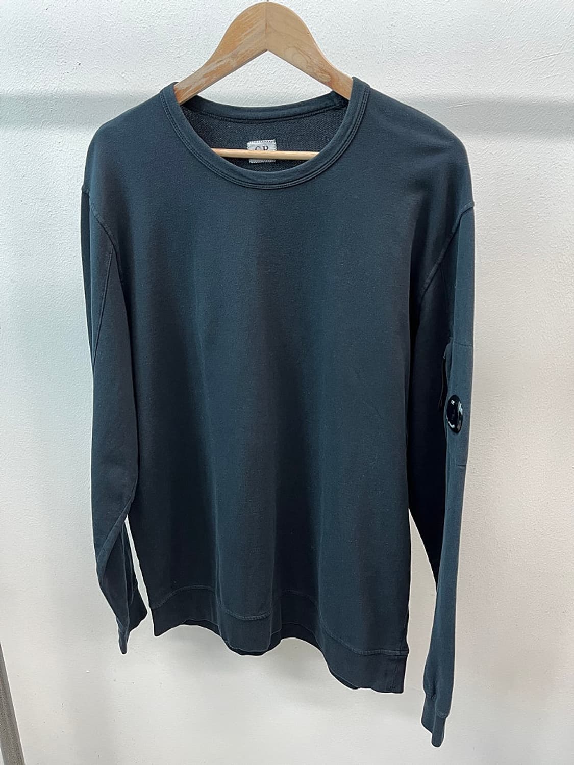 110) CP컴퍼니 렌즈 맨투맨  상품이미지1