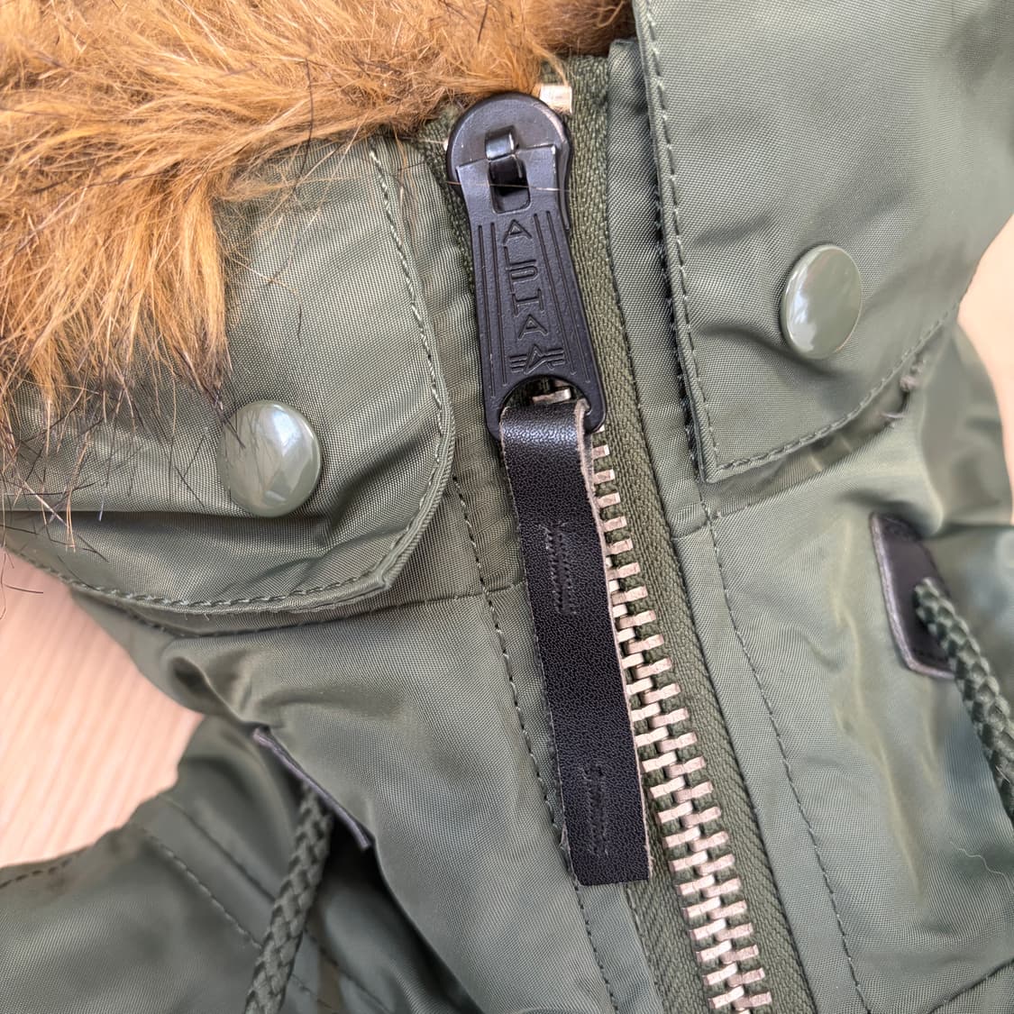 알파 인더스트리 N-3B 파카 올리브  상품이미지3