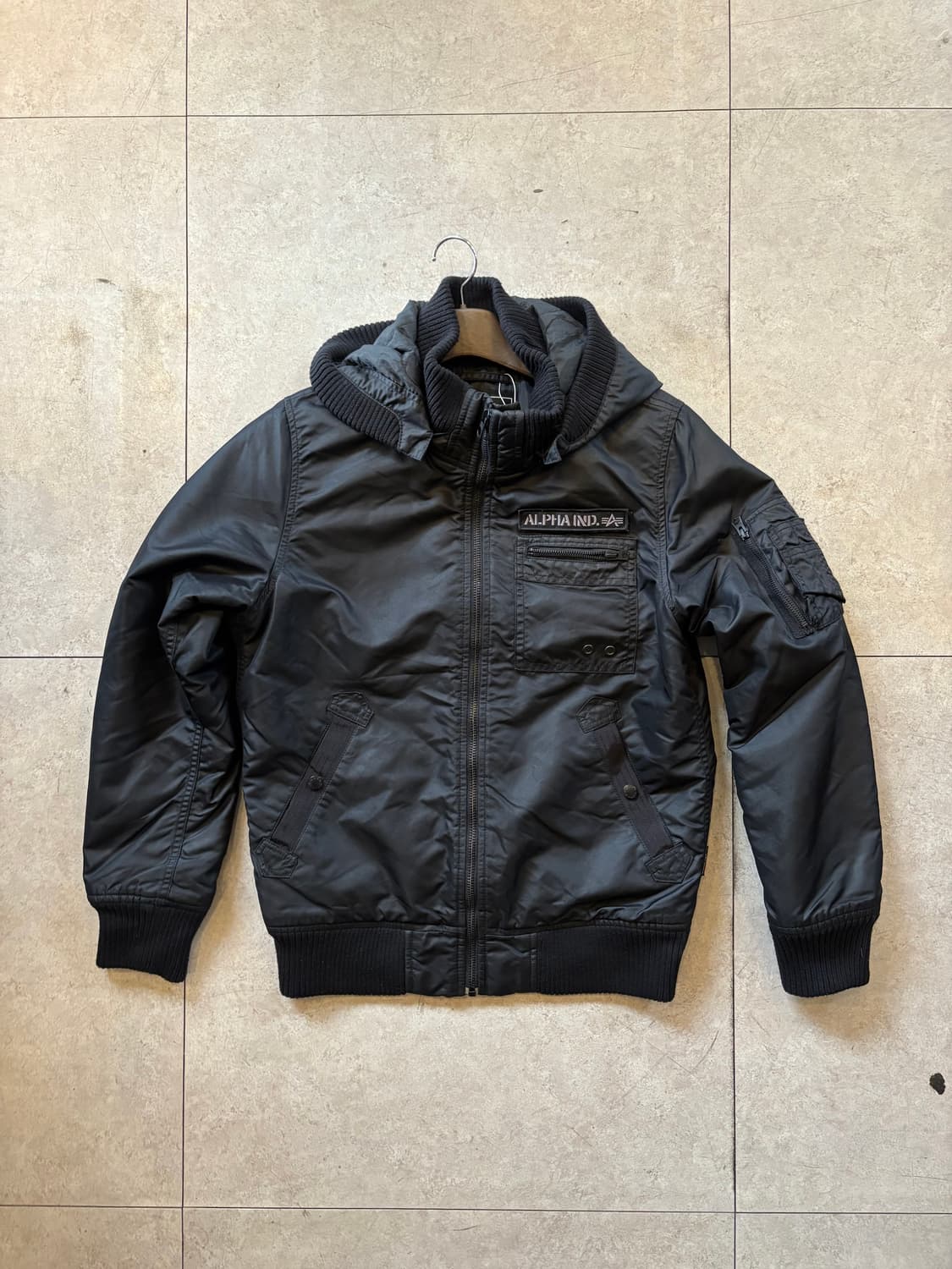 알파 인더스트리 후드 항공점퍼 블랙 상품이미지1
