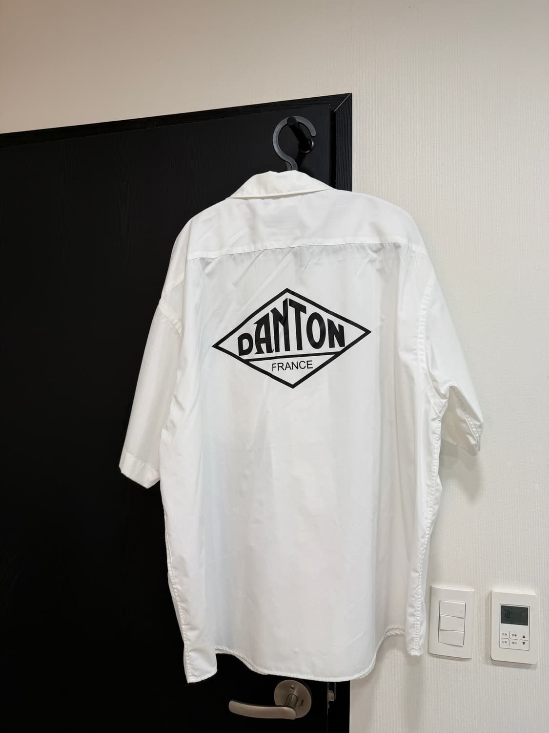 단톤 백로고 반팔 워크셔츠 상품이미지3