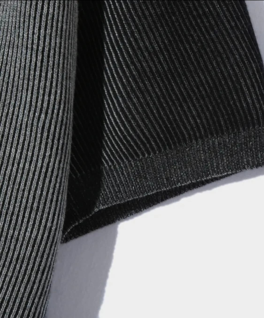 (남녀공용)디미트리블랙 VLAD 아이덴티티 투톤 반팔 후드 니트 상품이미지6