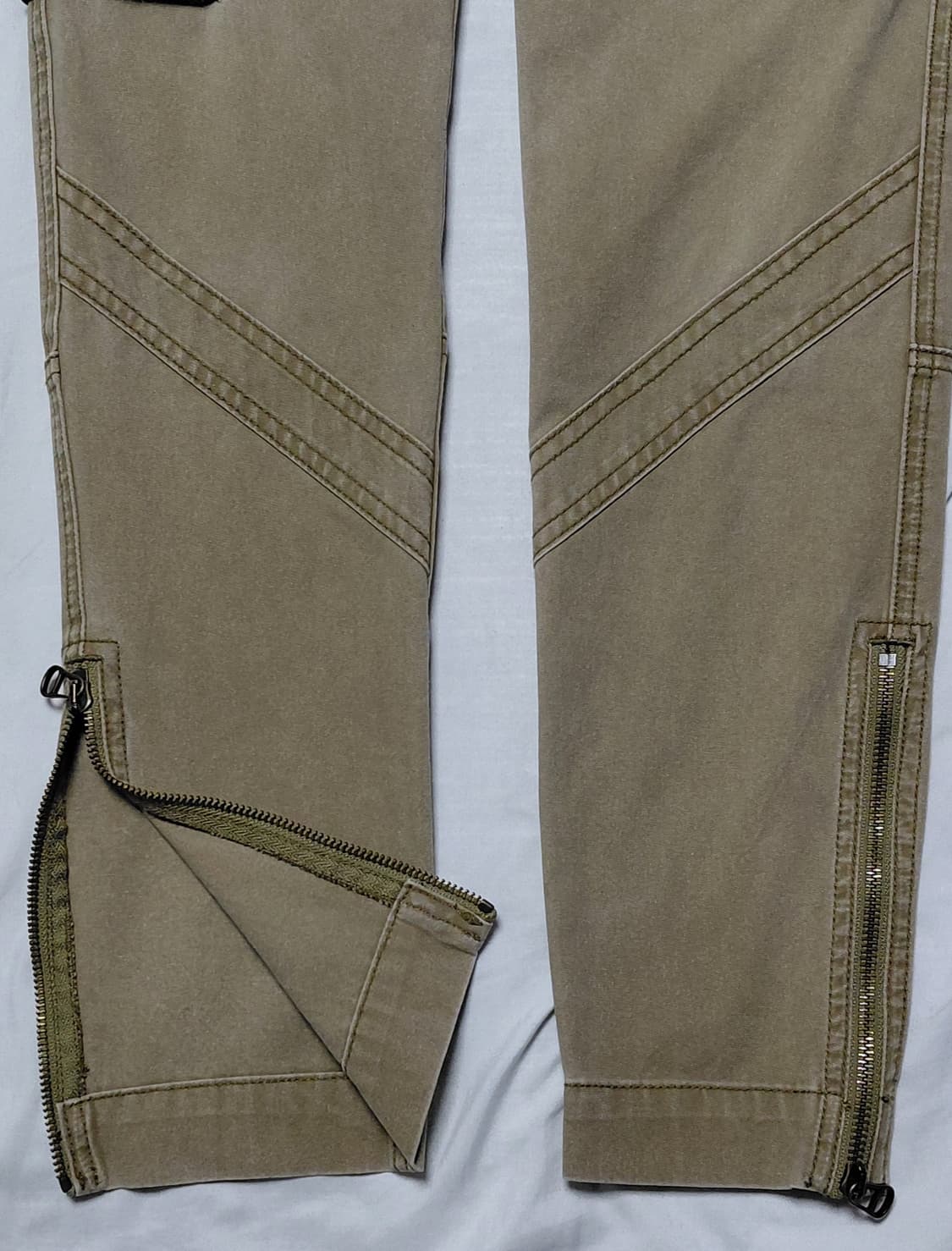 랄프로렌 우먼즈 지퍼 디테일 슬림 카고 팬츠 (사이즈 6 / 165) 상품이미지4