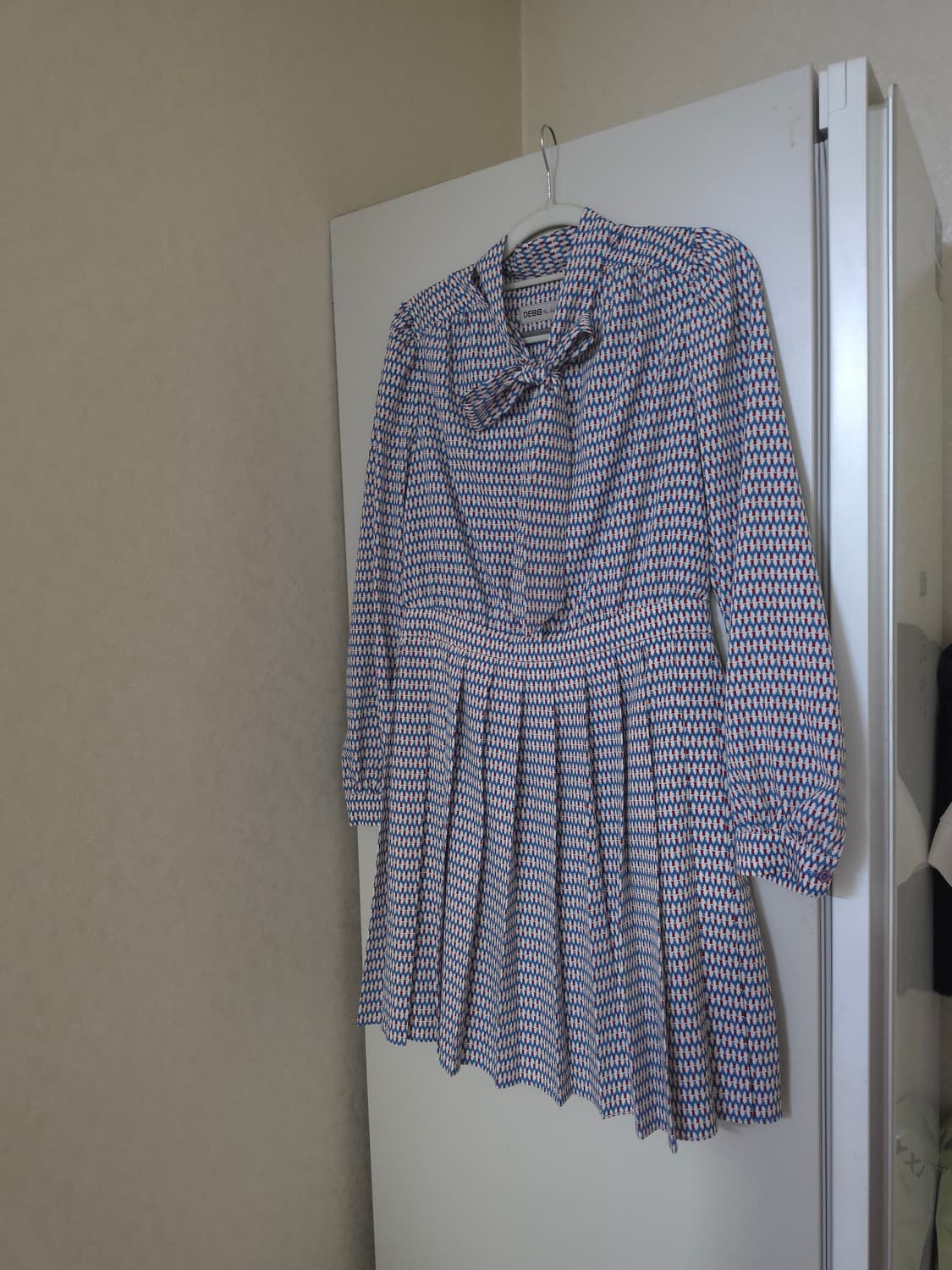 앤디앤뎁 블루 패턴 리본 플리츠 원피스 상품이미지1