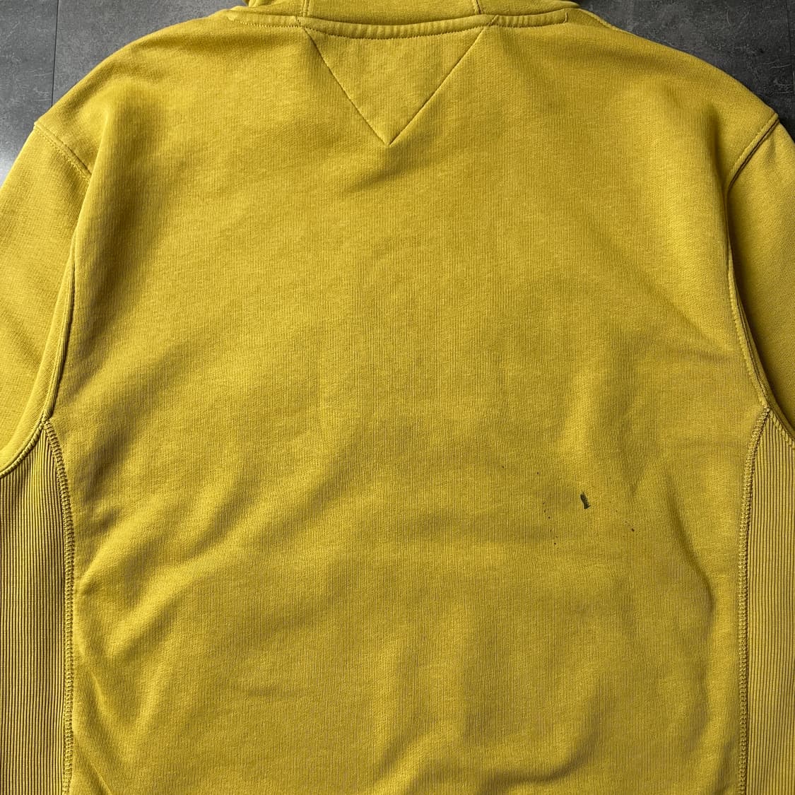 TOMMY HILFIGER 토미힐피거 머스타드 기모 후드티 A00547 상품이미지6