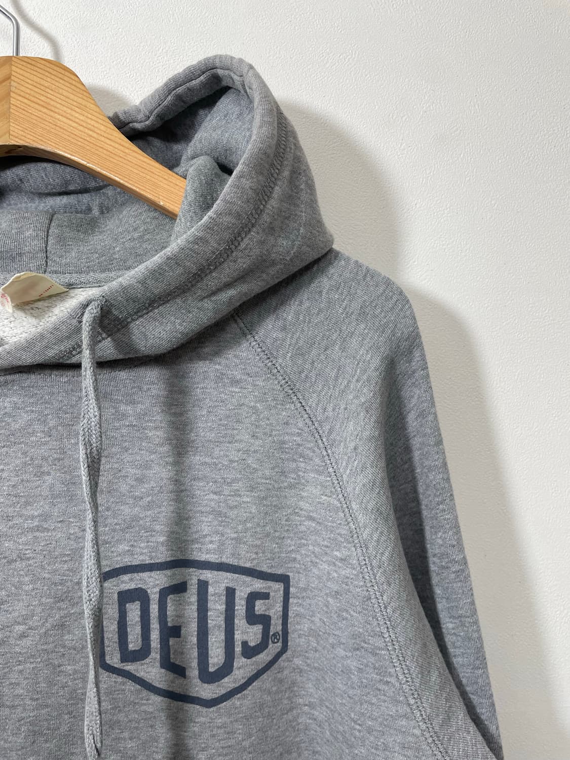 데우스Deus 메인로고 후드 XS - M35  상품이미지3