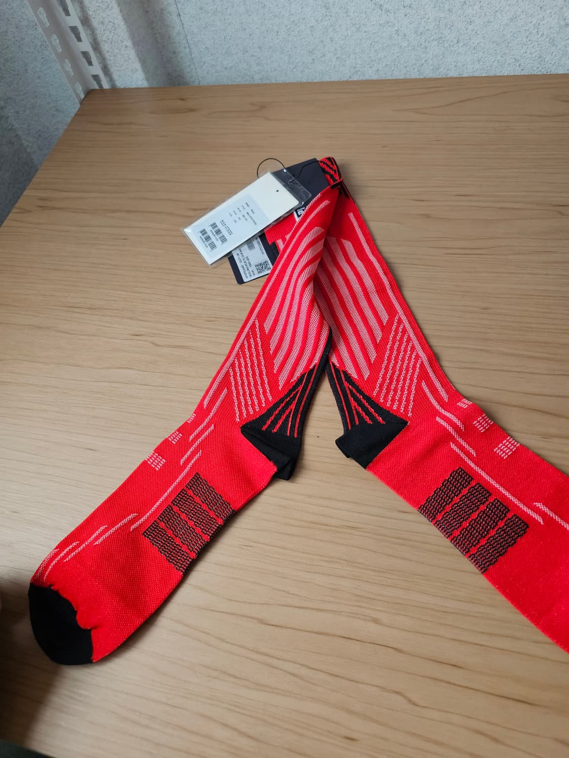 새상품 프라다 & 돌체앤가바나 컬렉션 양말 상품이미지3