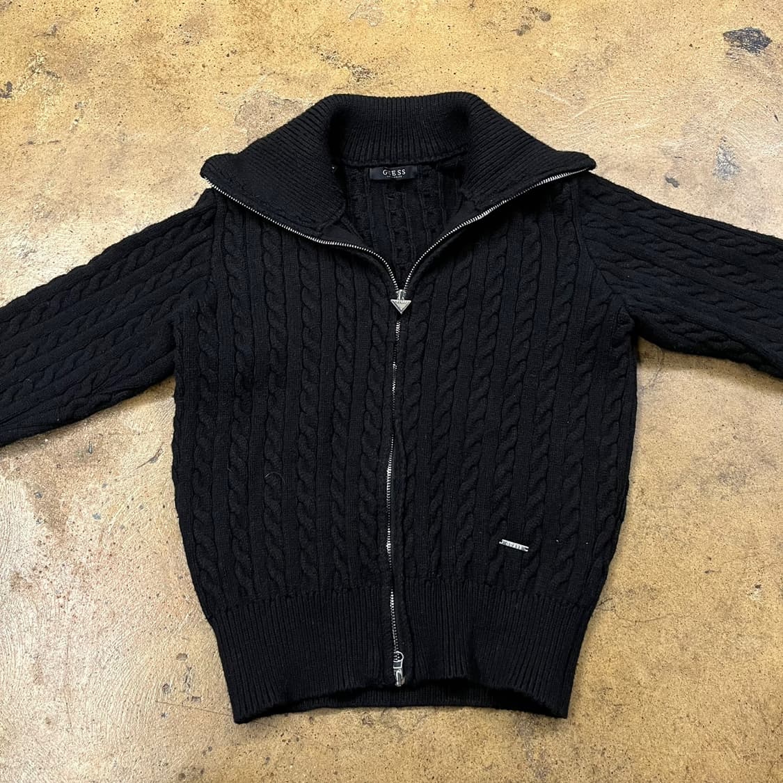 게스 블랙 빅카라 니트 집업  상품이미지3