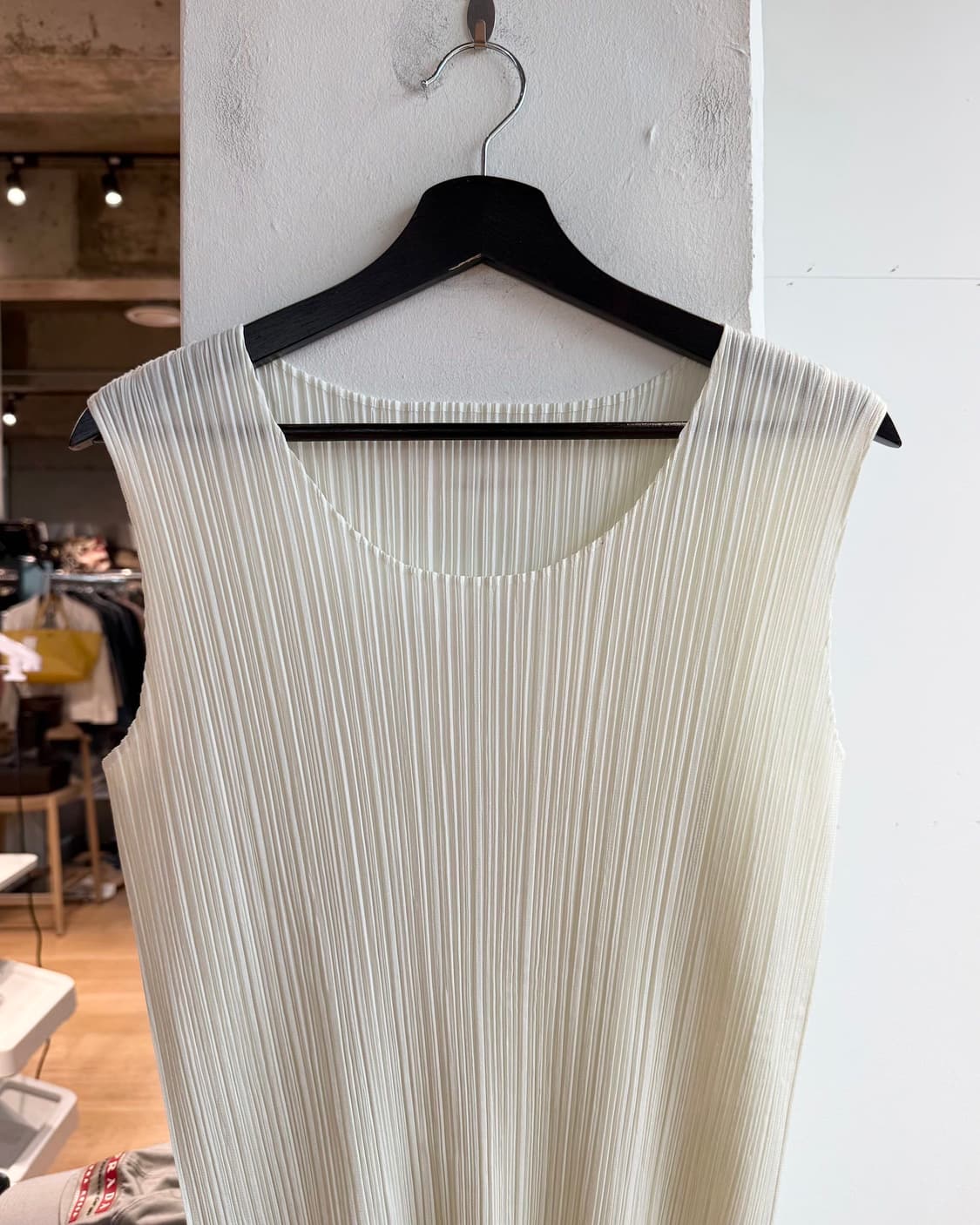 플리츠 플리즈 아이보리 링컬 슬리브리스 상품이미지2