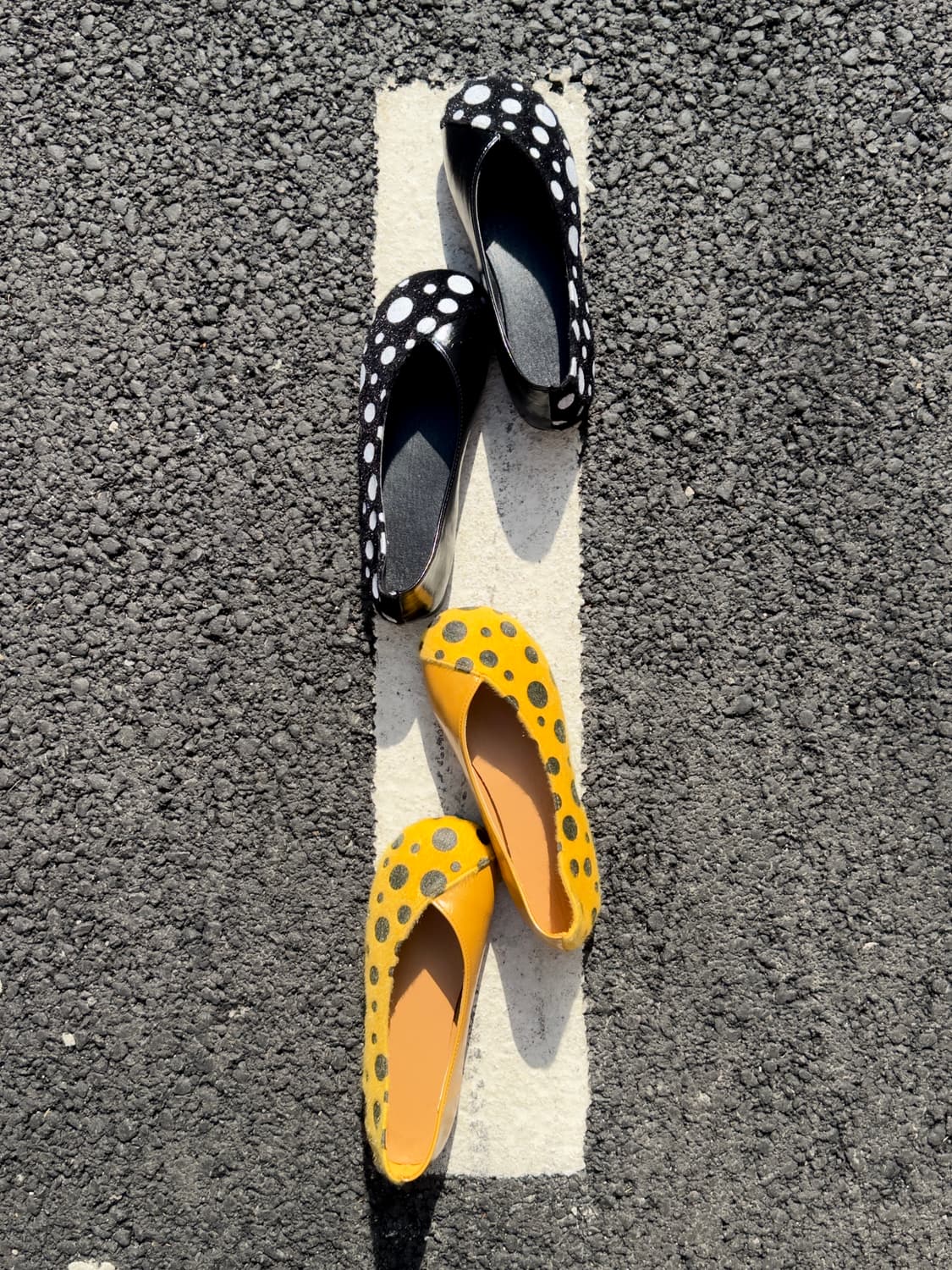Hybrid dot pattern flat shoes 상품이미지1