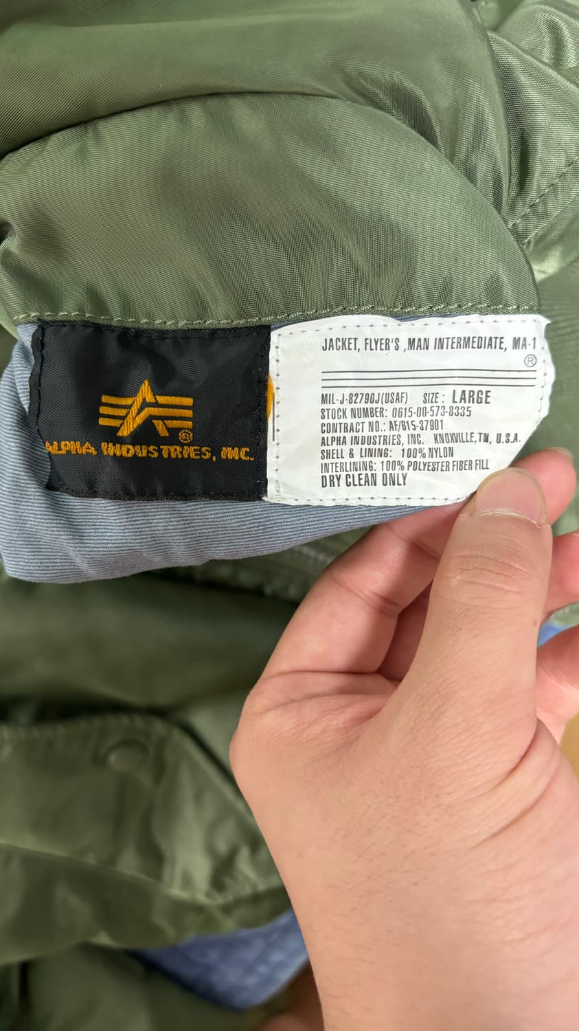 🪖  Alpha Industries MA-1 Flight Jacket  상품이미지7